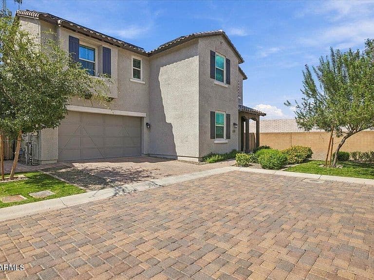 924 E ANDERSON Avenue photo 3