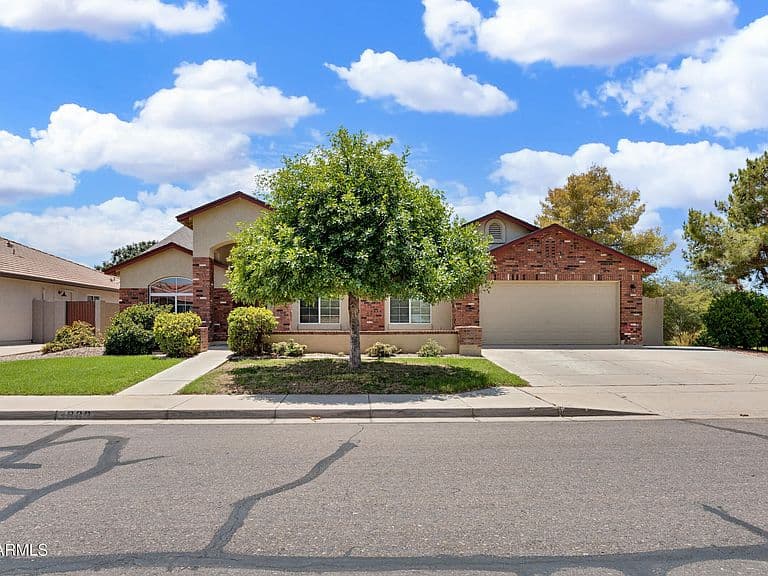 3889 E MEADOW LAND Drive photo 4