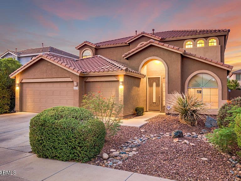 43578 W CYDNEE Drive photo 1