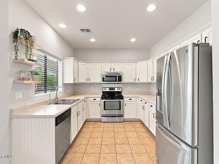 23043 E SUNNY Lane photo 3