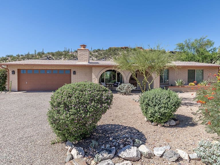 6841 N Quartzite Canyon Pl photo 2