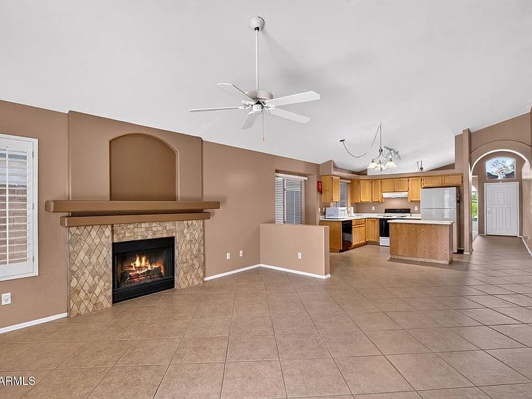 3323 W CONSTITUTION Drive photo 4