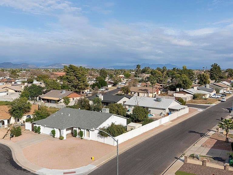 2148 E Emelita Ave photo 3