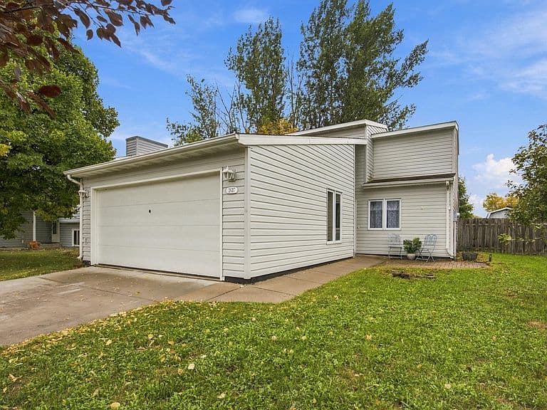 2637 29th Ave S photo 1