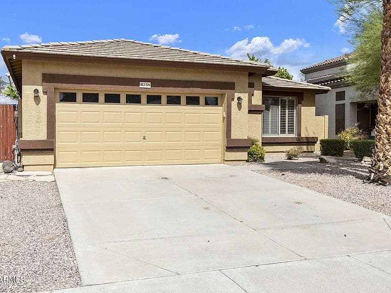 8238 W Alex Avenue photo 3