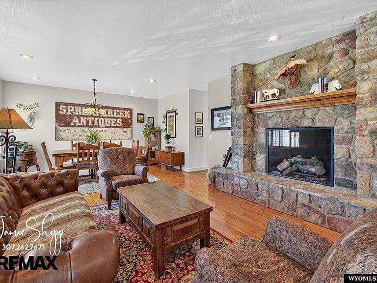 550 Spears Ave photo 5