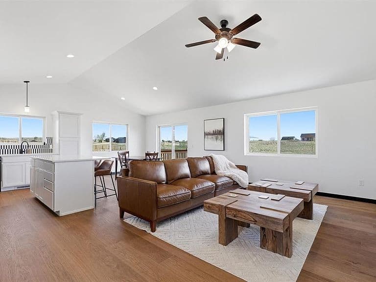24024 Bridle Ridge Rd photo 3