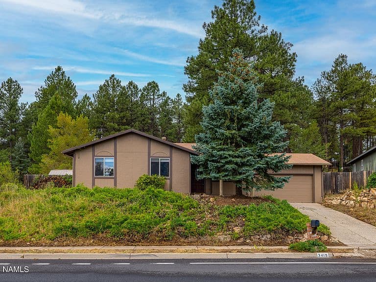3415 Fox Lair Dr photo 1