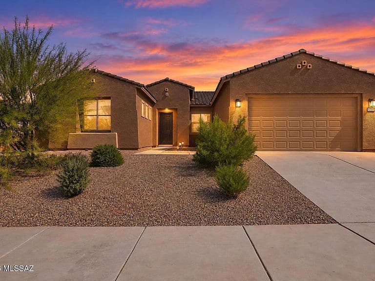8258 S Sonoran Oak Dr photo 1
