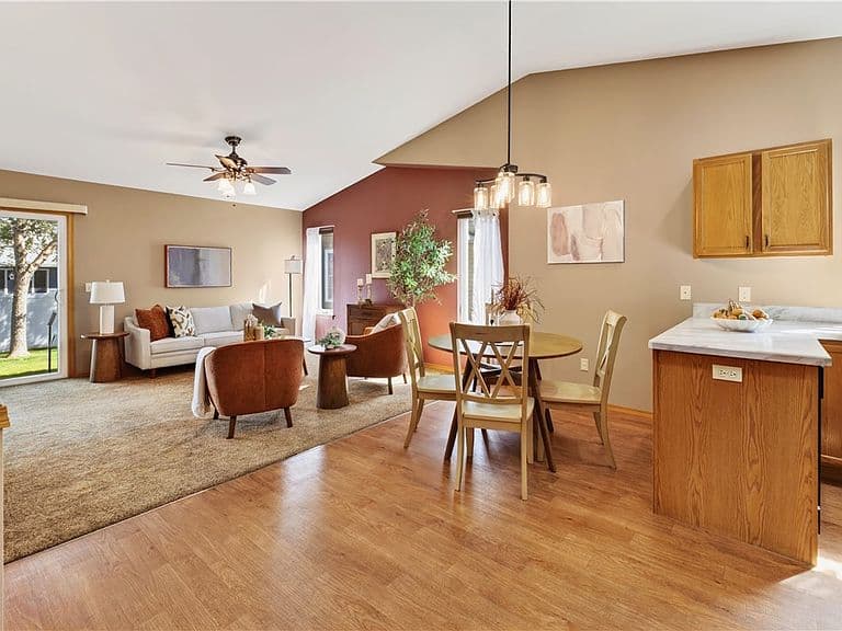 1226 Cottonwood Blvd Unit 24 photo 3