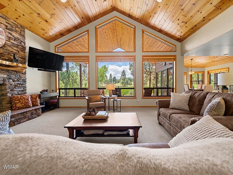 4010 Sugar Pine Loop photo 4