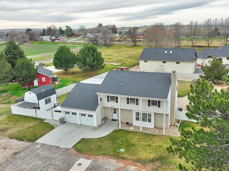 513 Ruth Ln photo 1