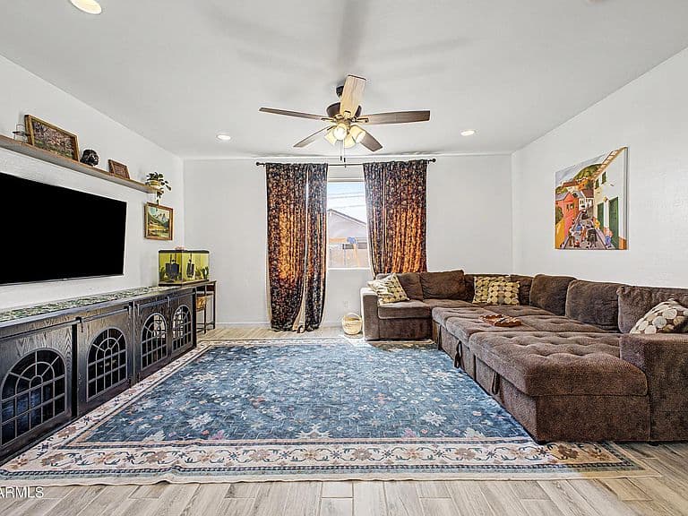 12117 W LEVI Drive photo 2
