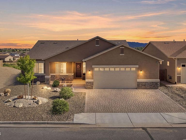 6339 E Walden Way photo 1