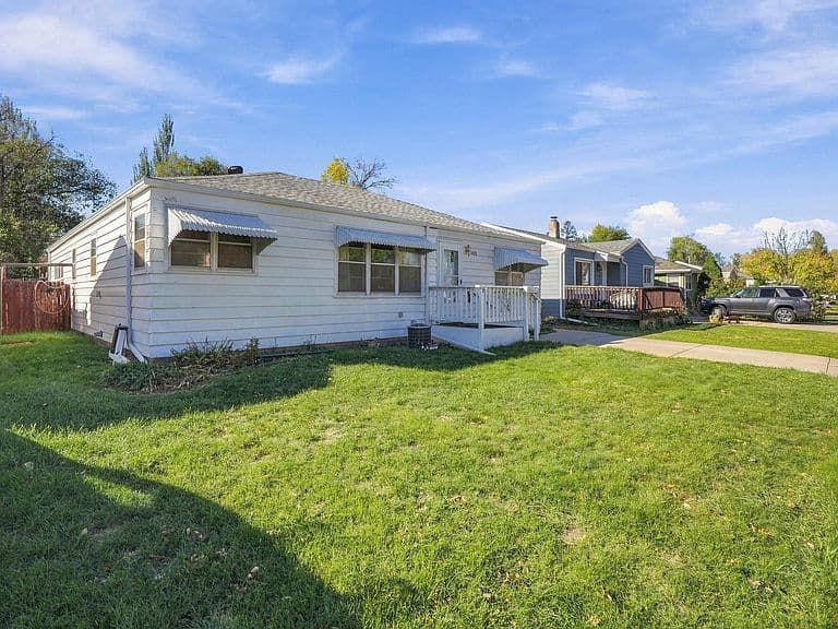 1815 Evergreen Dr photo 3