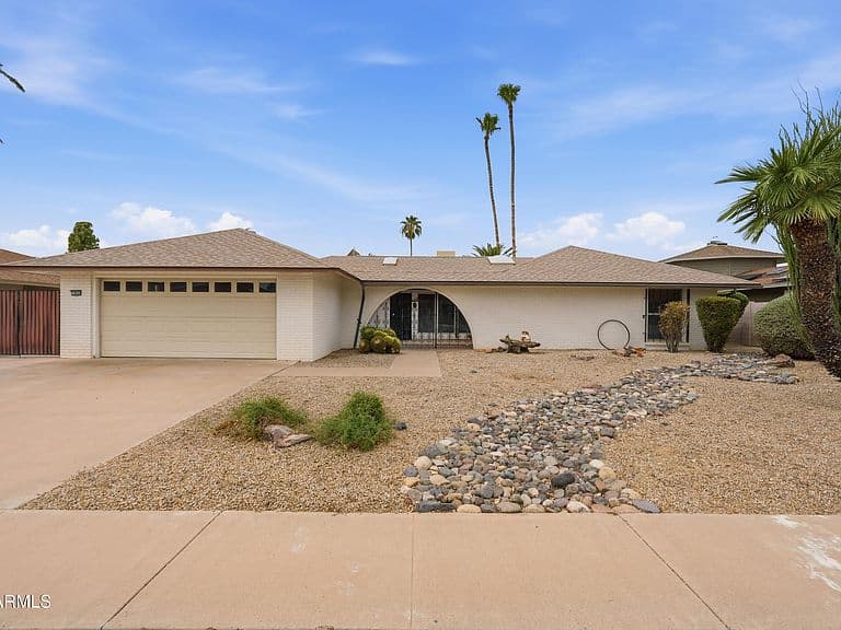 19820 N CHERRY TREE Lane photo 4