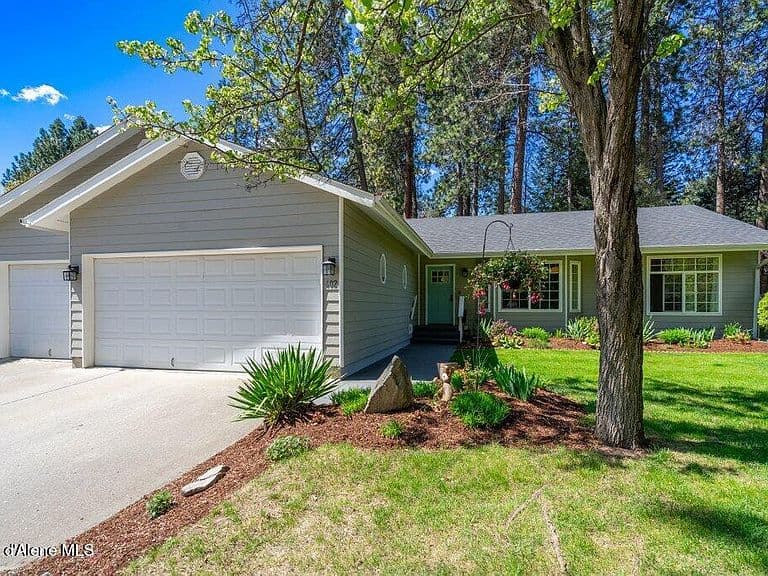 602 S Riverside Harbor Dr photo 1
