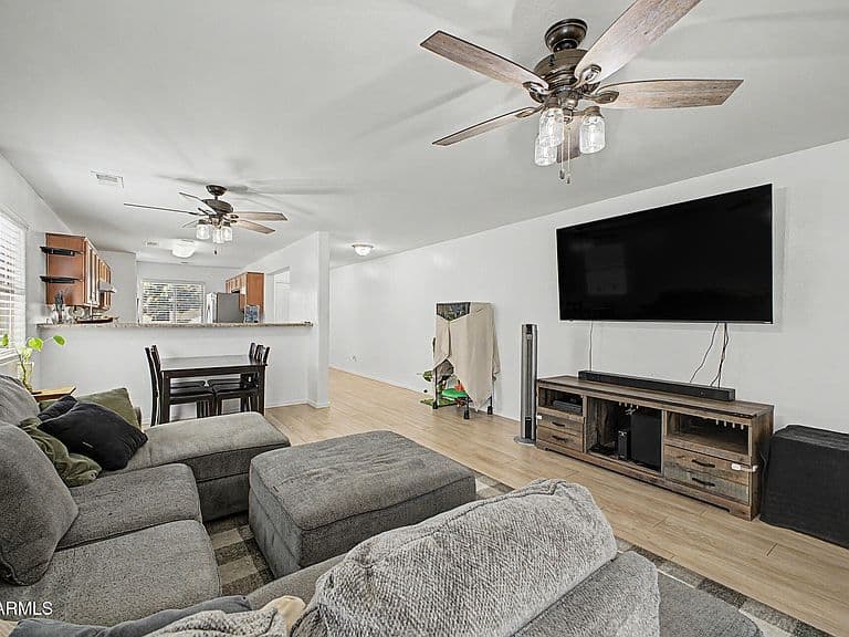 1859 W STAGECOACH Street photo 2