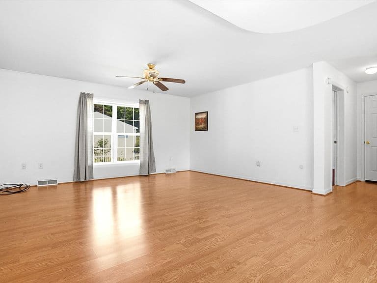 185 Tucker Drive photo 5