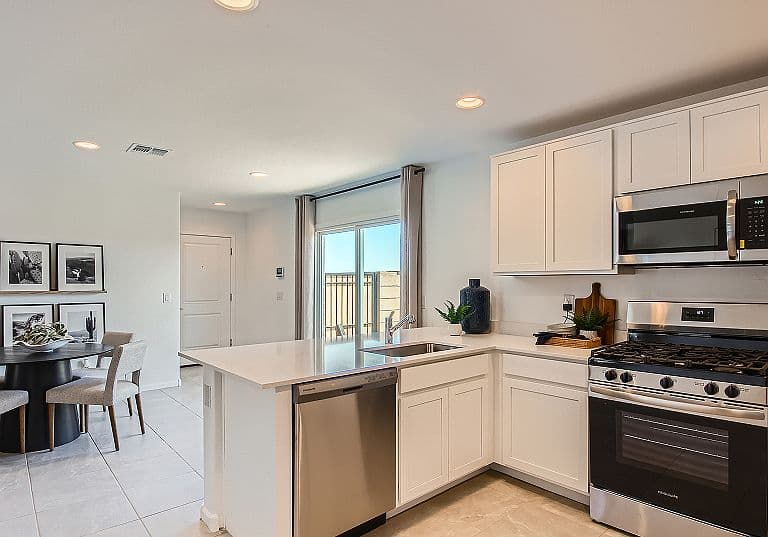17413 N San Juan St photo 3