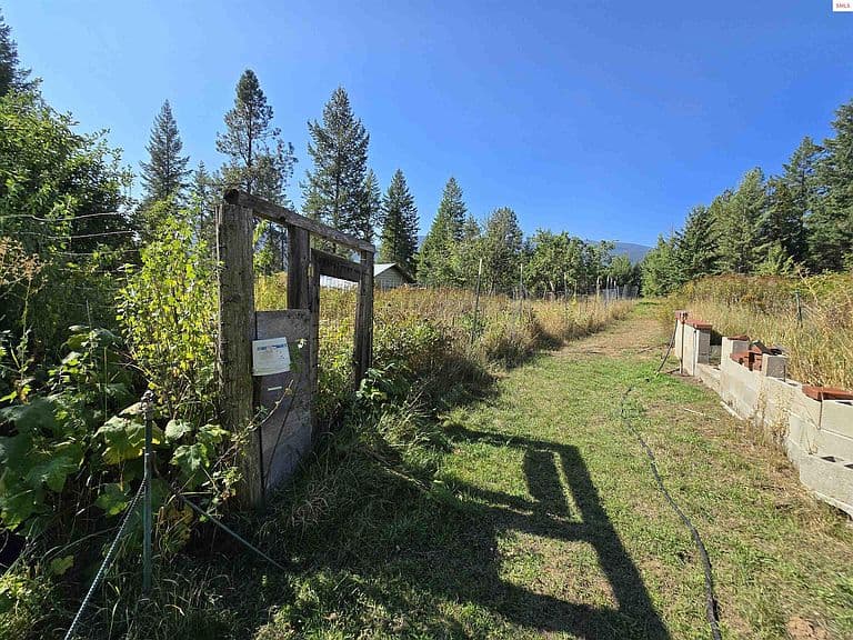 78592 Highway 2 photo 5