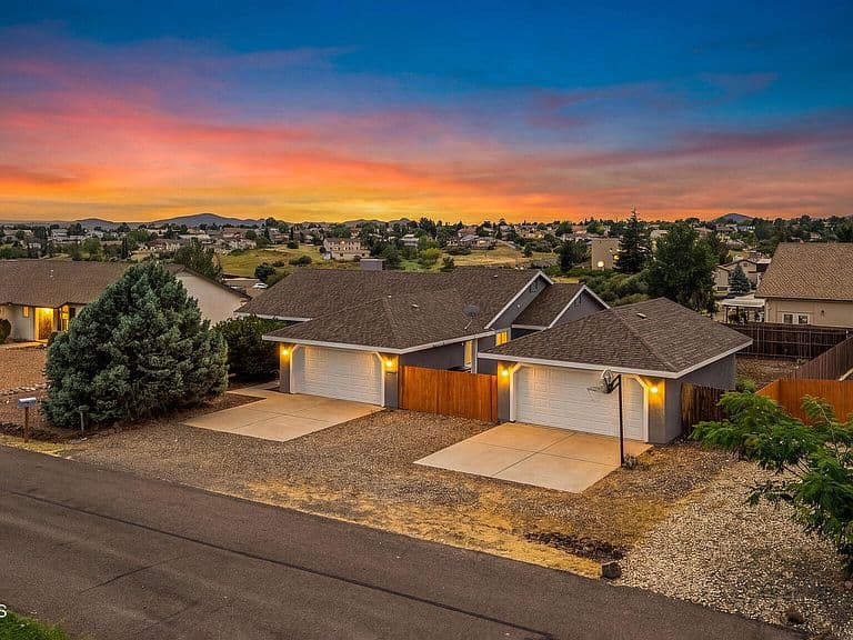 9321 E Manzanita Cir photo 1