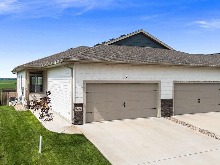 9730 W Broek Dr photo 2