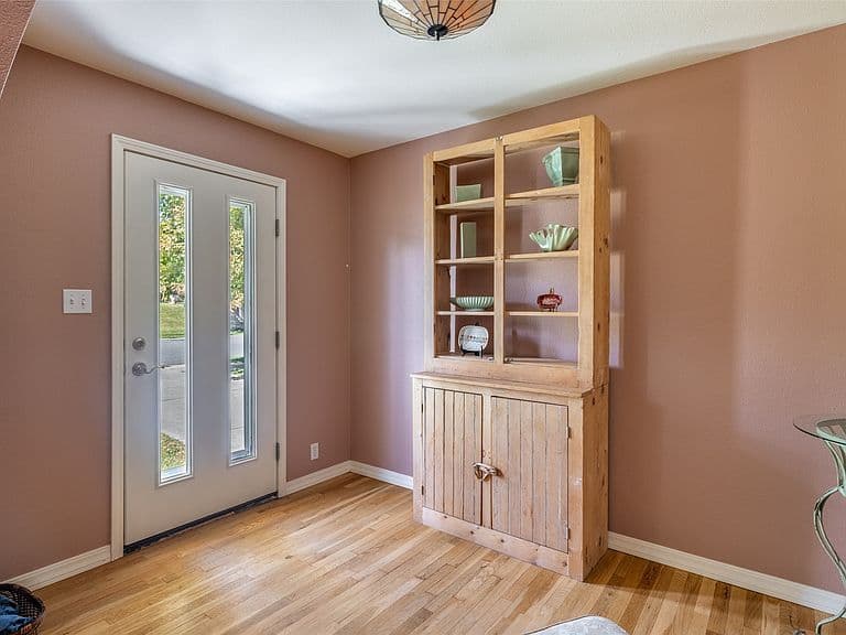 1408 Hauser Blvd photo 4