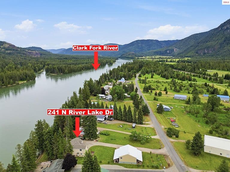 241 N River Lake Dr photo 2