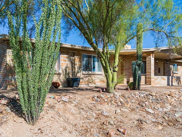 4941 N Tortolita Rd photo 2