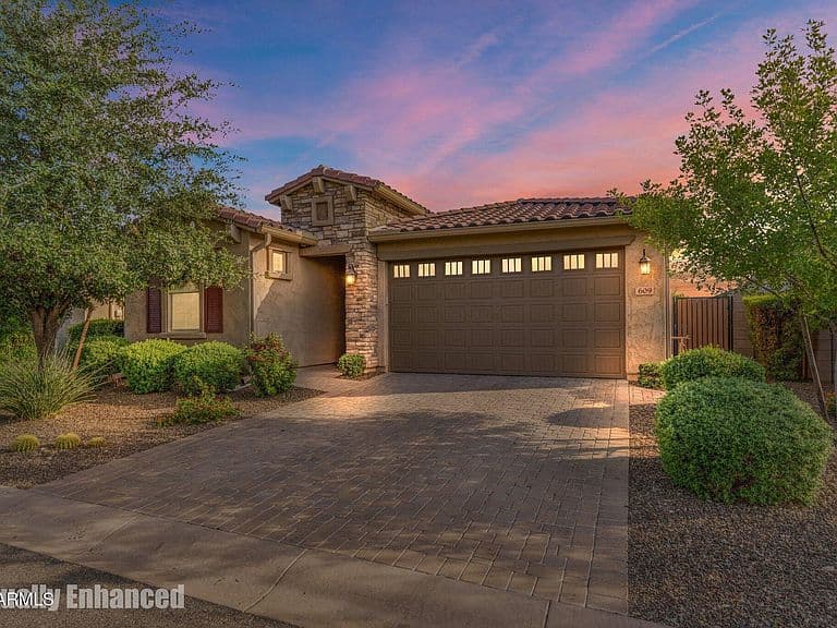 609 E PASARO Drive photo 2