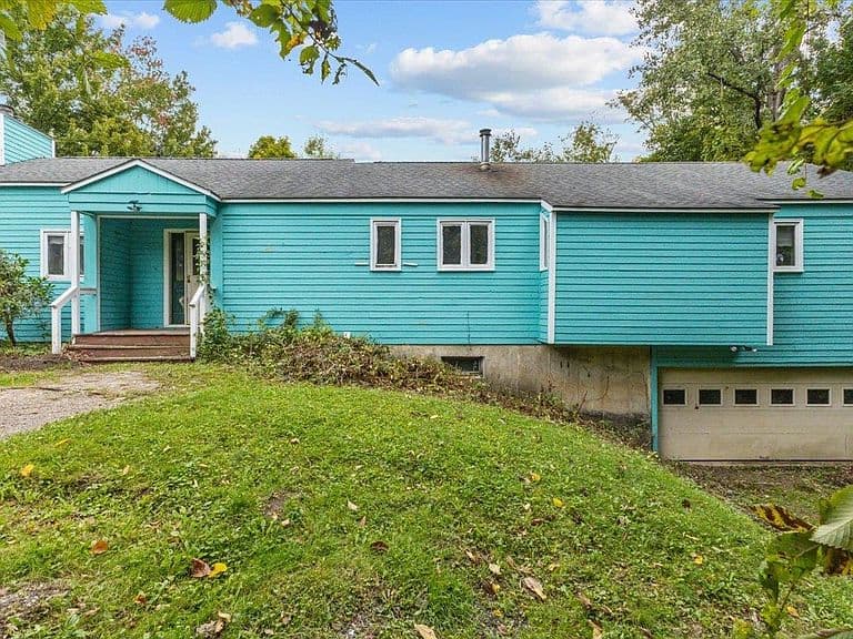 10 Ridge Road photo 3