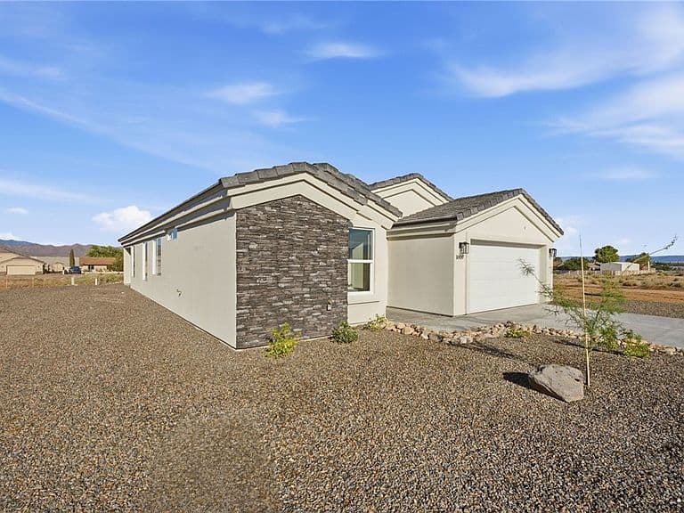 10037 N Larkspur Drive photo 3
