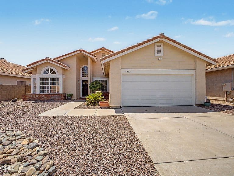 4905 E MONTE CRISTO Avenue photo 2