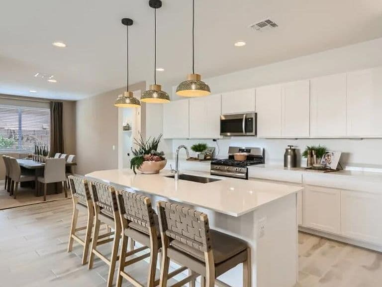 3358 E PIAZZA Drive photo 4