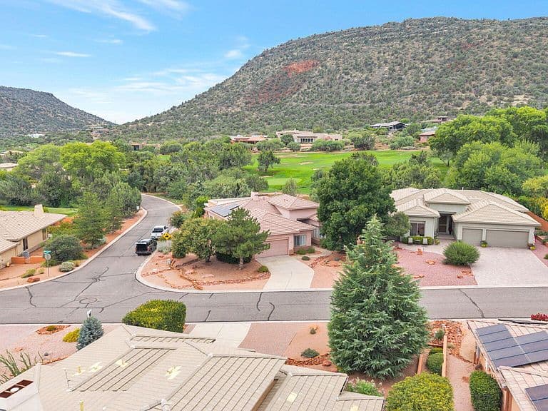 210 White Tail Drive photo 5