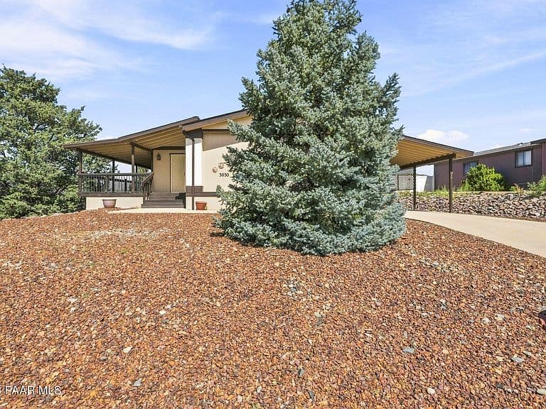 3030 Pine Dr photo 2