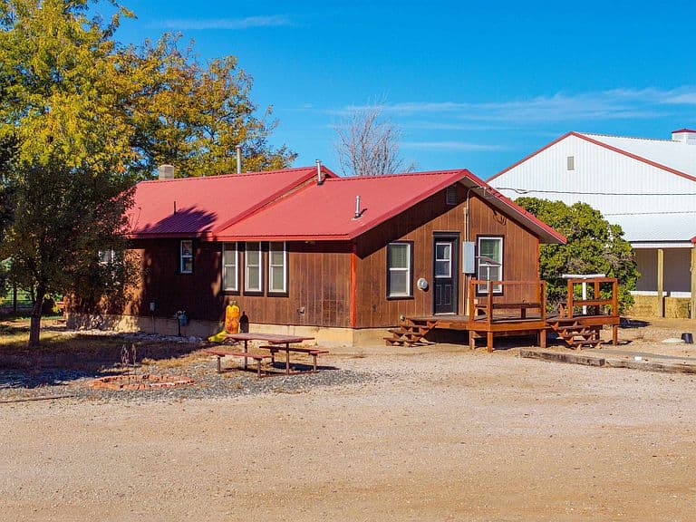 143 Hwy 310 photo 1