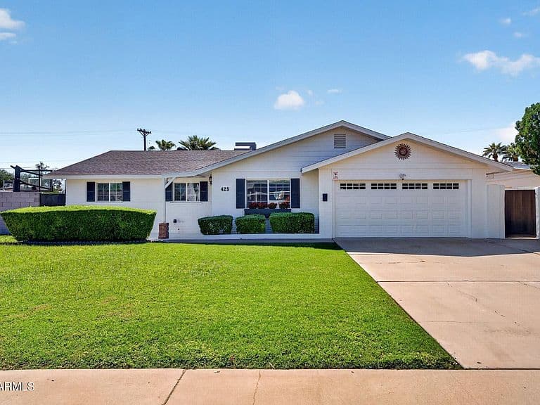 425 E HERMOSA Drive photo 1