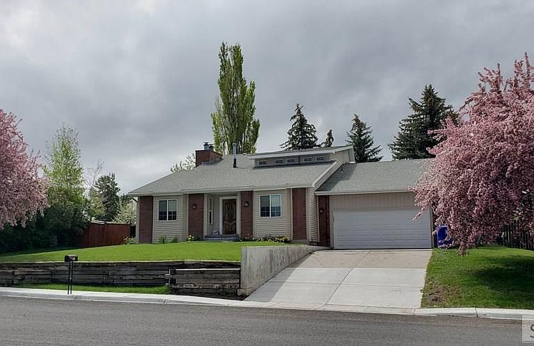 440 Terra Vista Dr photo 3
