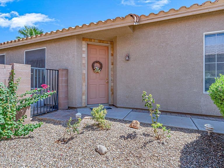 8048 W Cottonwood Wash Way photo 2
