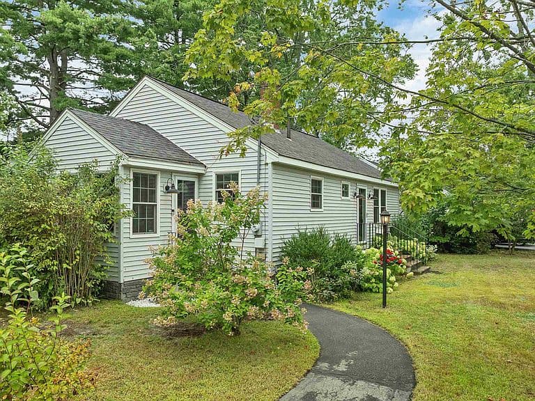 10 Grover Street photo 1