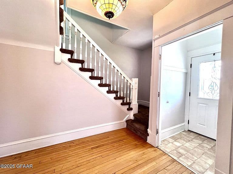 112 Chestnut St photo 2