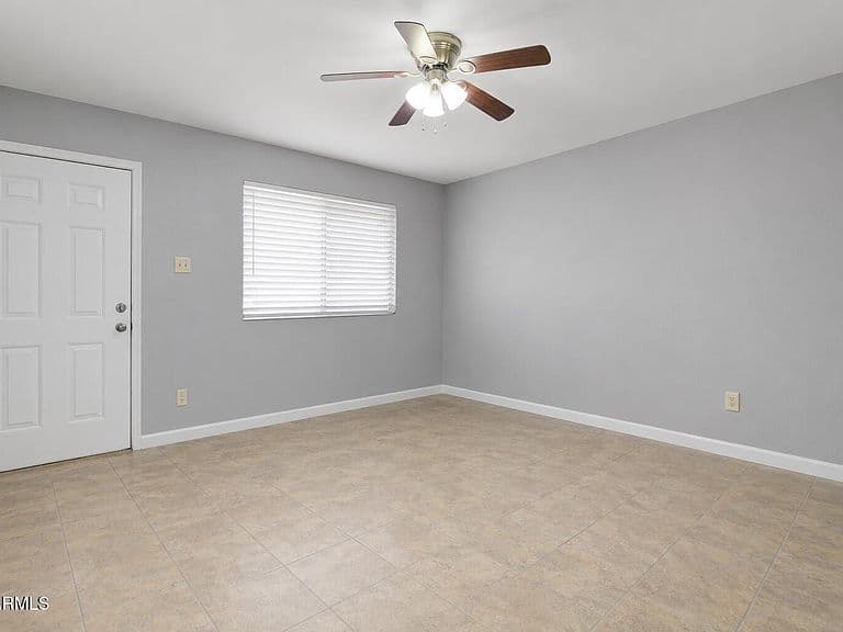 1301 W 15th Street photo 5