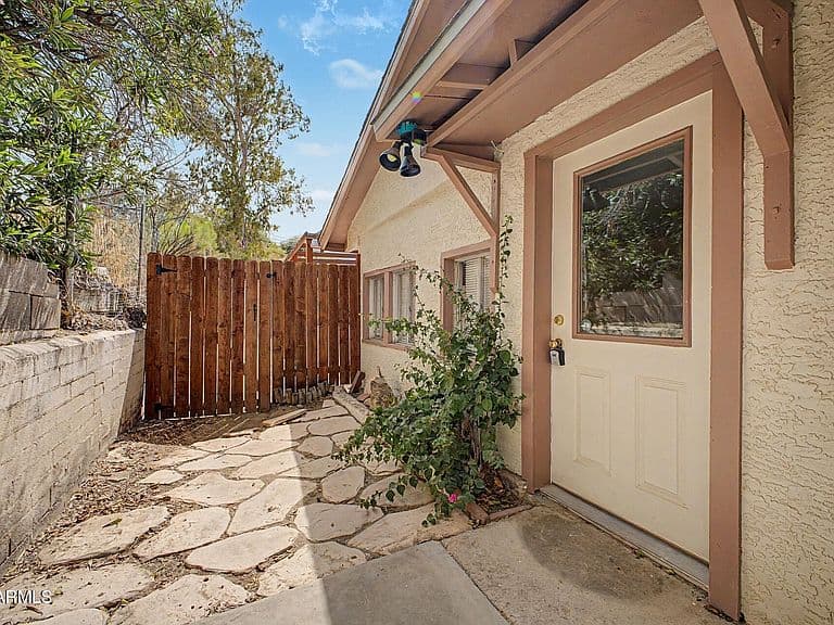 354 N JACKSON Street photo 5