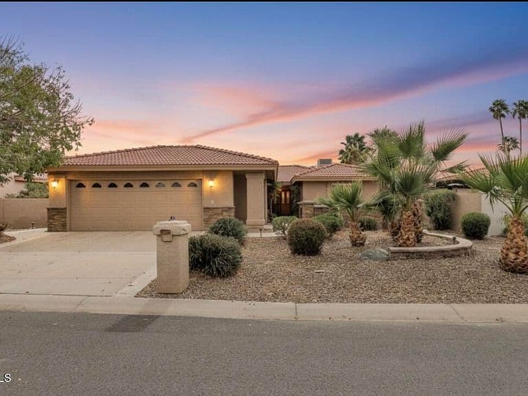 10013 E Watford Way photo 1