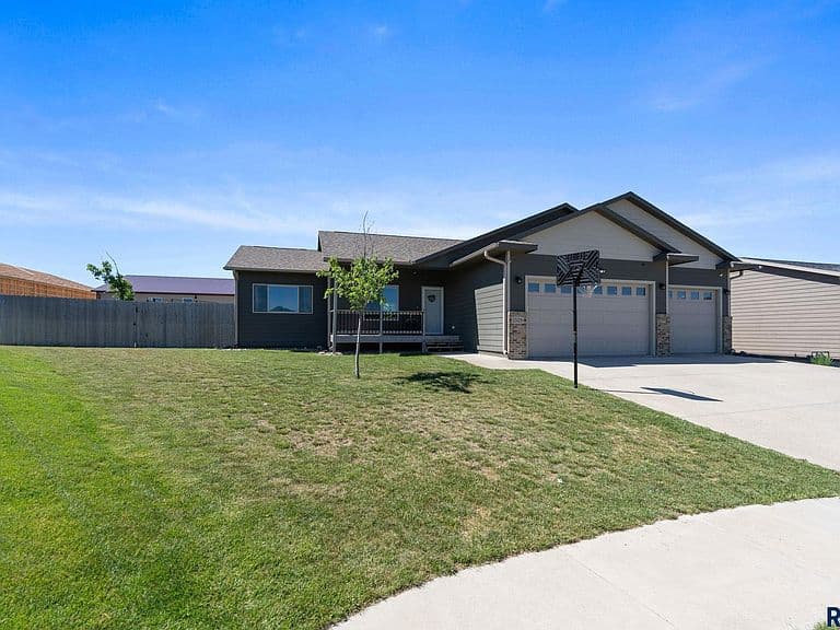 1529 E Gold Dust St photo 2
