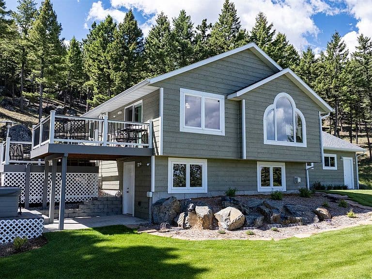 16 Evergreen Ct photo 2