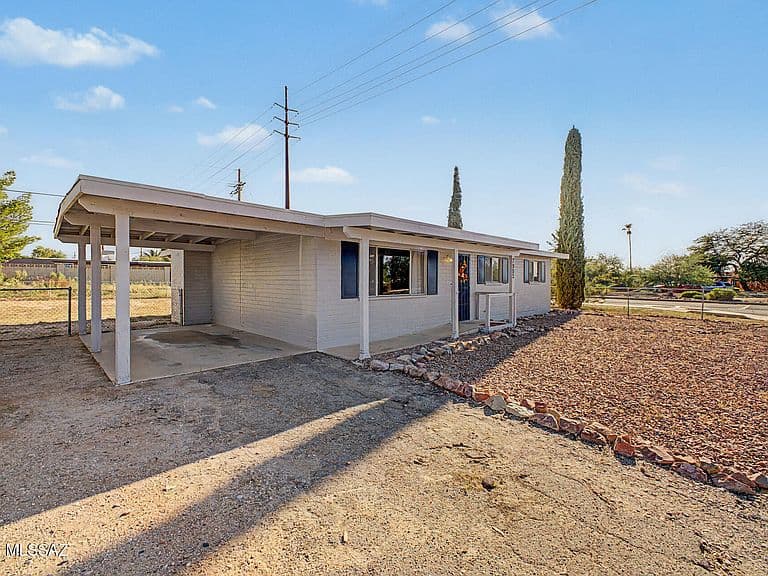 7902 E Winnepeg Dr photo 2