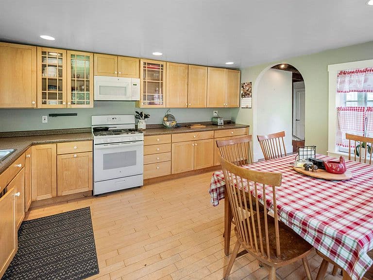 1326 Curtis Hollow Road photo 3